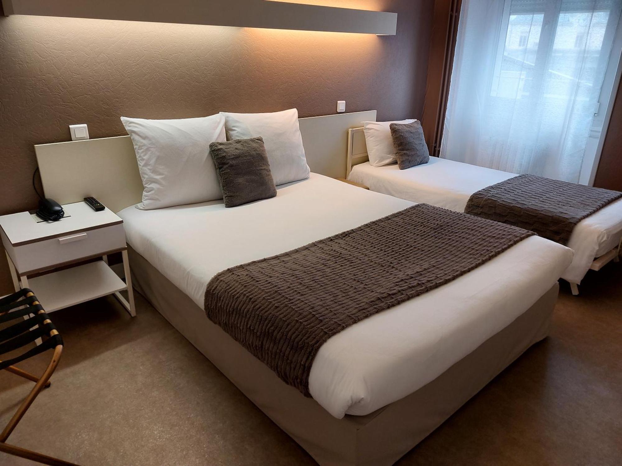 Hotel L'europe - Gare Atacames