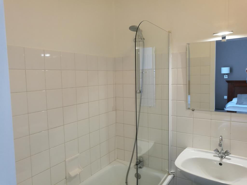 Hotel L'europe - Gare Atacames