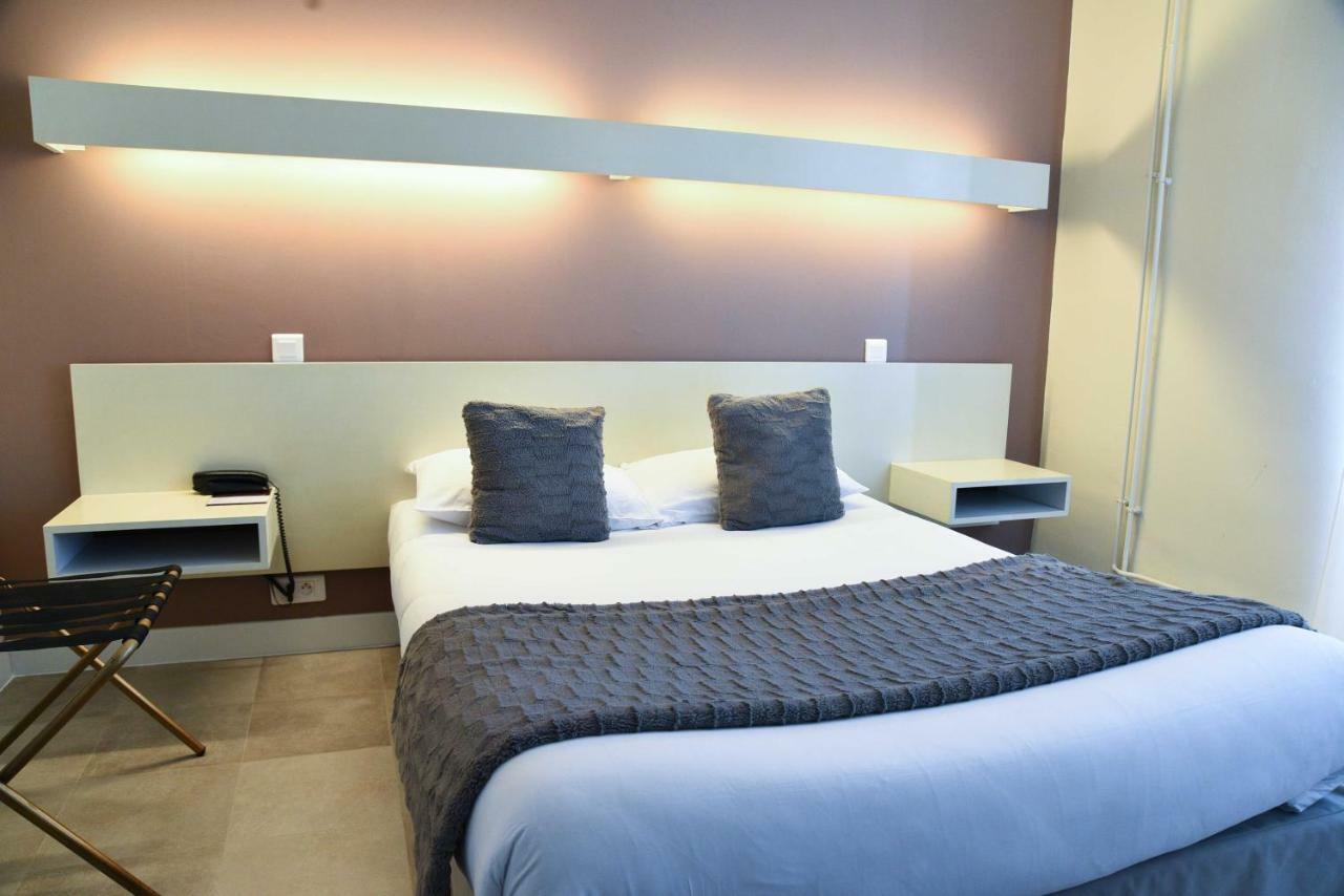 Hotel L'europe - Gare Atacames